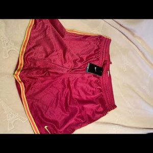 Brand New Women’s Nike Basketball Shorts
From a Smoke Free Home
Never worn